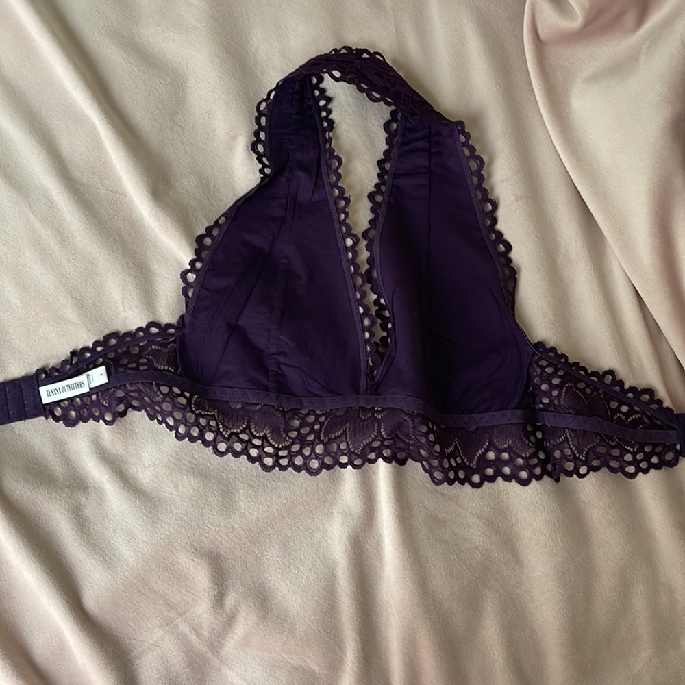 Halter bra - Picture 4 of 5